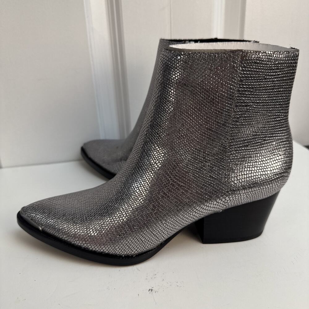 Calvin Klein Womens Narice Varnished Lizard Silver Pointed Toe Booties 5.5 M NWB - Picture 4 of 9